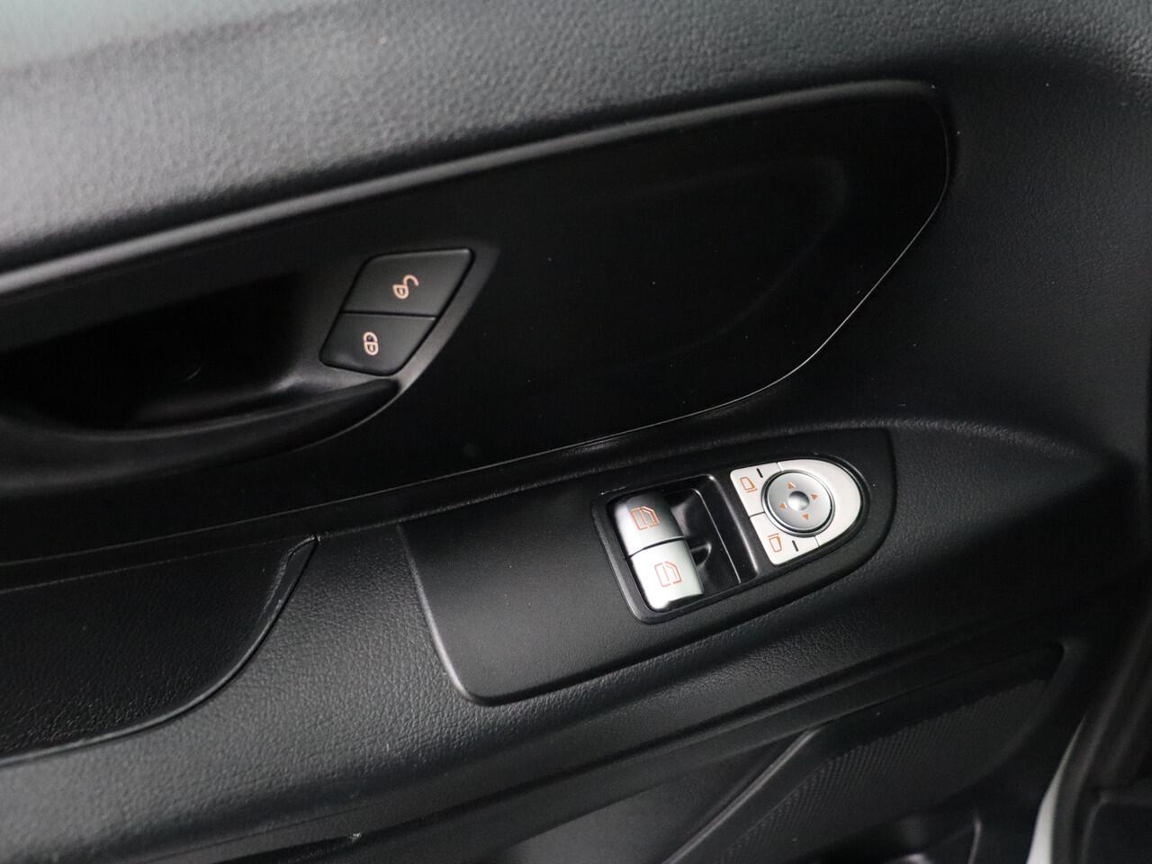 Mercedes-Benz VITO 114CDI 9G-Tronic Automaat Lang Achterdeuren | Navigatie | Airco | Cruise | Trekhaak