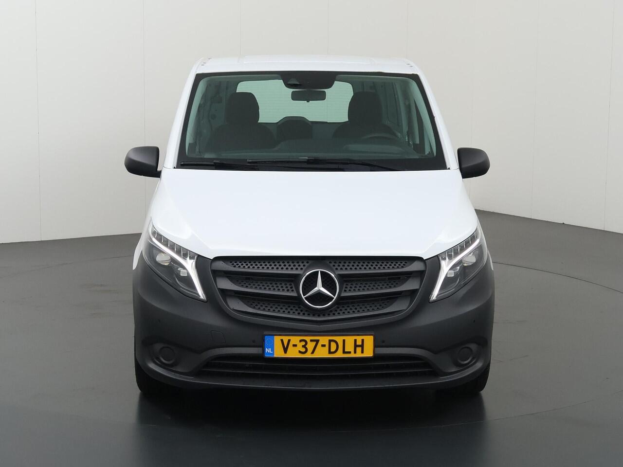 Mercedes-Benz VITO 116 CDI Extra Lang | Dubbel Cabine ¤57.995,- | Sidebars | LED | Trekhaak |