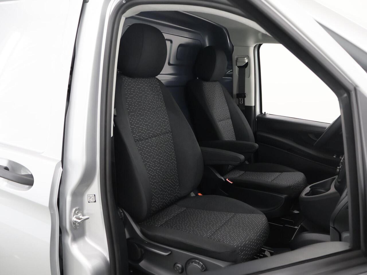 Mercedes-Benz VITO eVito Bestelwagen 66 kWh L3 | Navigatie | Airco | Cruise Control | Bluetooth |