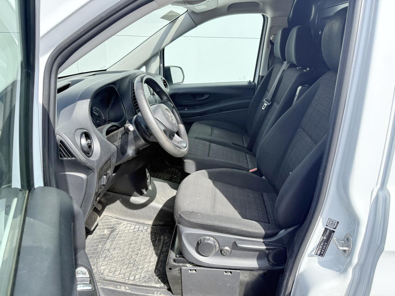 Mercedes-Benz VITO eVito 111 Elektrisch 41kWh 138KM WLTP Extra Lang Climate Control Camera Stoelverwarming