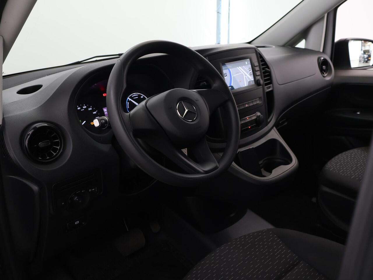 Mercedes-Benz VITO eVito 41 kWh | XL L3 | Stoelverwarming | Navigatiesysteem | Airco | Parkeercamera | Certified