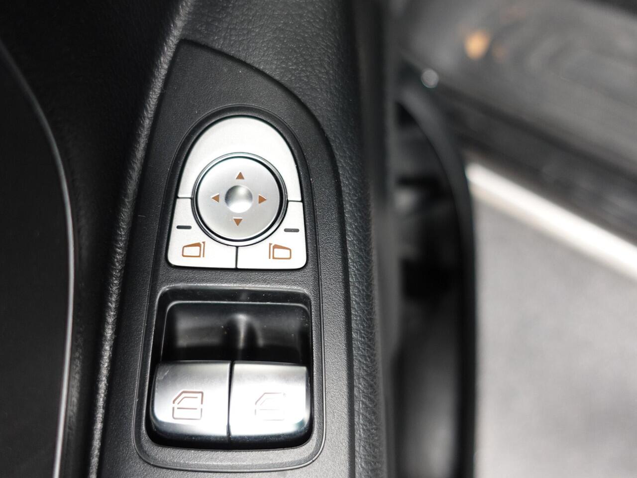 Mercedes-Benz VITO 114 CDI Lang Automaat Navigatie Airco Bluetooth Camera Trekhaak