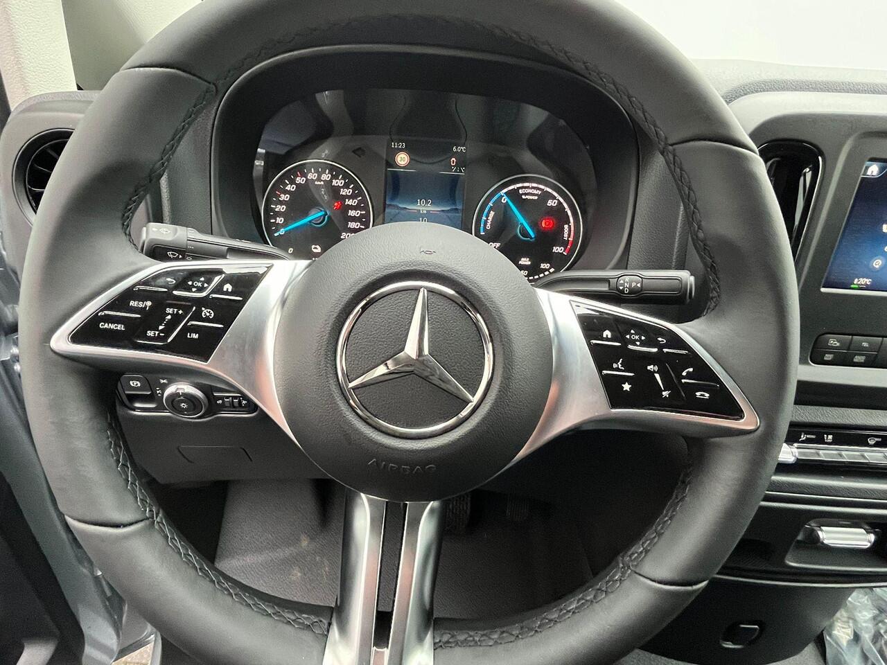 Mercedes-Benz VITO eVito 112 L2 60 kWh Mercedes-Benz eVito eVito 112 L2 66 kWh