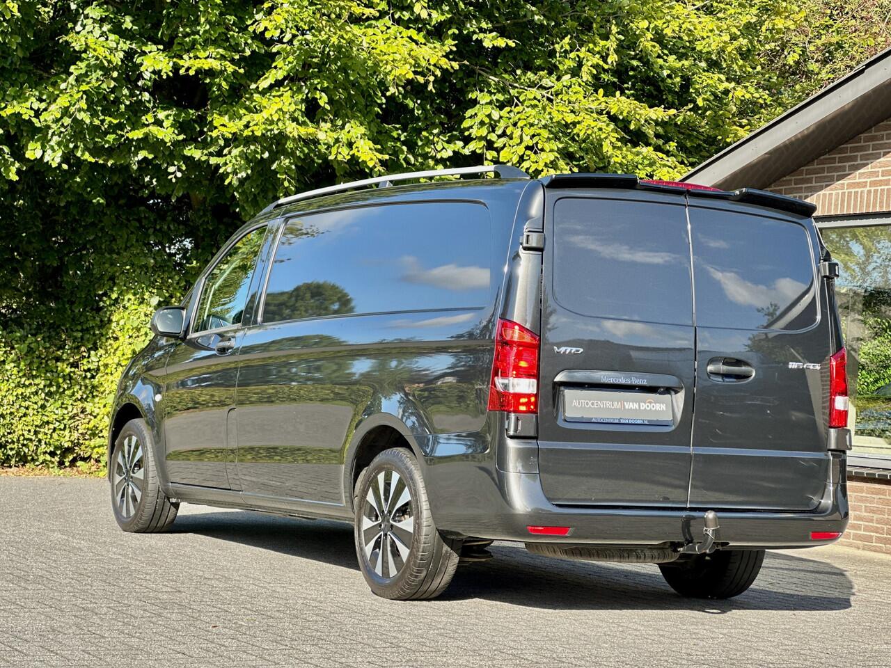 Mercedes-Benz VITO 116 CDI Lang | Automaat | Exclusive | Leer | 3-zits | Camera | Navigatie | LED | Stoelverwarming | Trekhaak | Ex btw