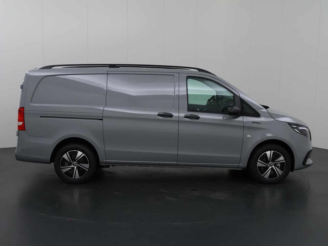 Mercedes-Benz VITO eVito Bestelwagen 112 L2 66 kWh | MultiBeam LED | Stoelverwarming | Apple Carplay | Achteruitrijcamera | Airco | Cruise Control |