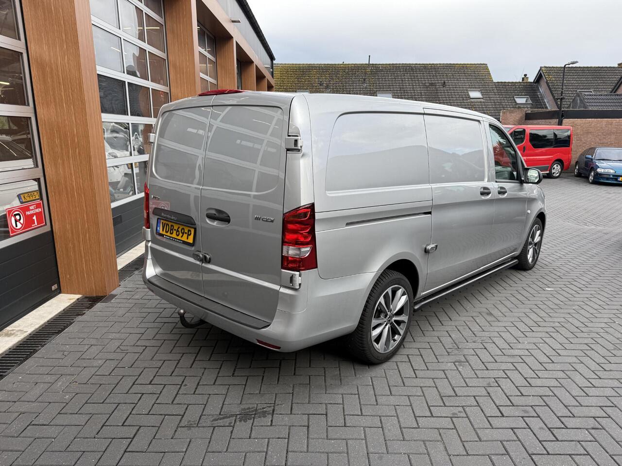 Mercedes-Benz VITO 111 CDI Functional Lang | Airco | Sidebars | Bijrijdersbank | Trekhaak |