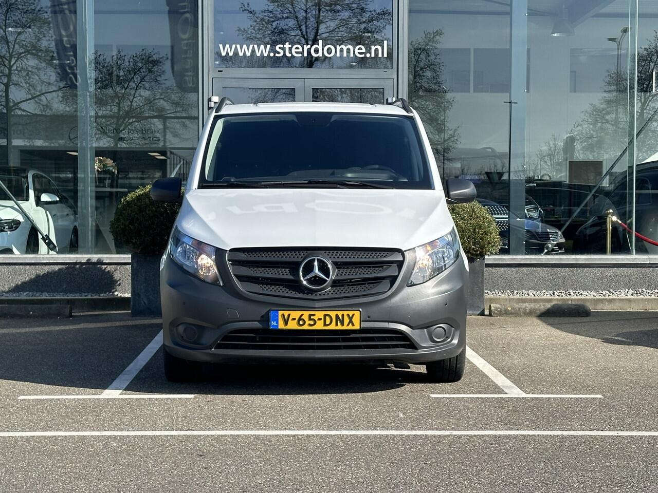 Mercedes-Benz VITO 110 CDI Lang l Zitcomfort pakket | MBUX l Apple Carplay en Android auto l Tweezitsbank voor | Trekhaak | BlueEFFICIENCY pakket | l NL auto l BPM vrij I Parkeerpakket | Regensensor l Dakrails l Sidebars l