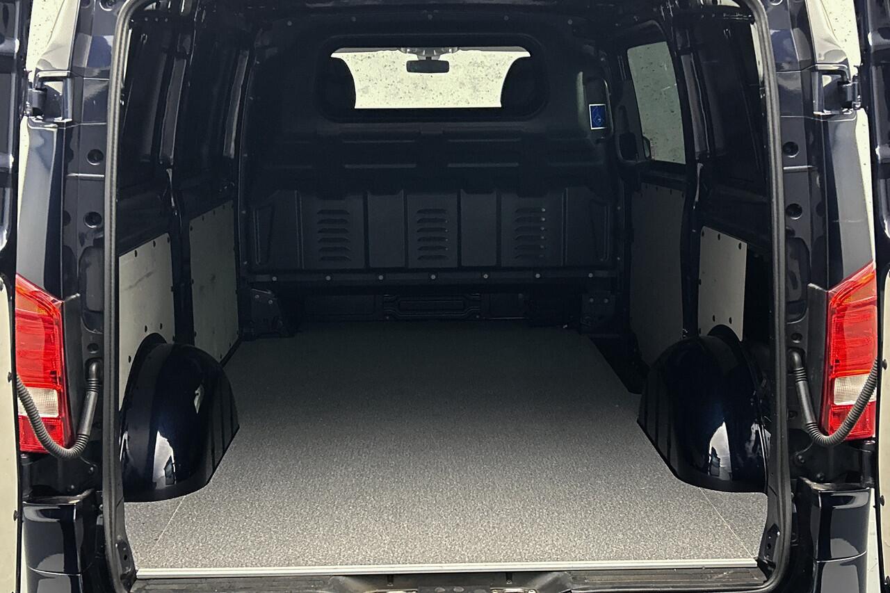 Mercedes-Benz VITO 119 CDI L2 AMG Edition | Led koplampen | Achterdeuren | Cruise control | Airco | Parkeersensoren | Stoelverwarming | Lichtmetalen velgen