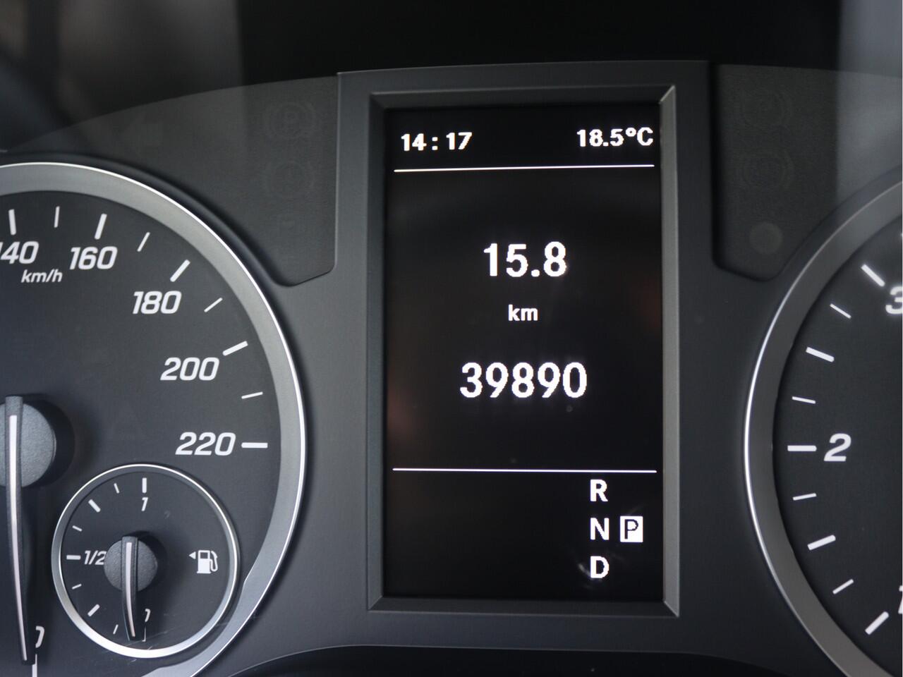 Mercedes-Benz VITO 114 CDI L2 | AIRCO/NAVI/CAMERA/DISTRONIC | Certified