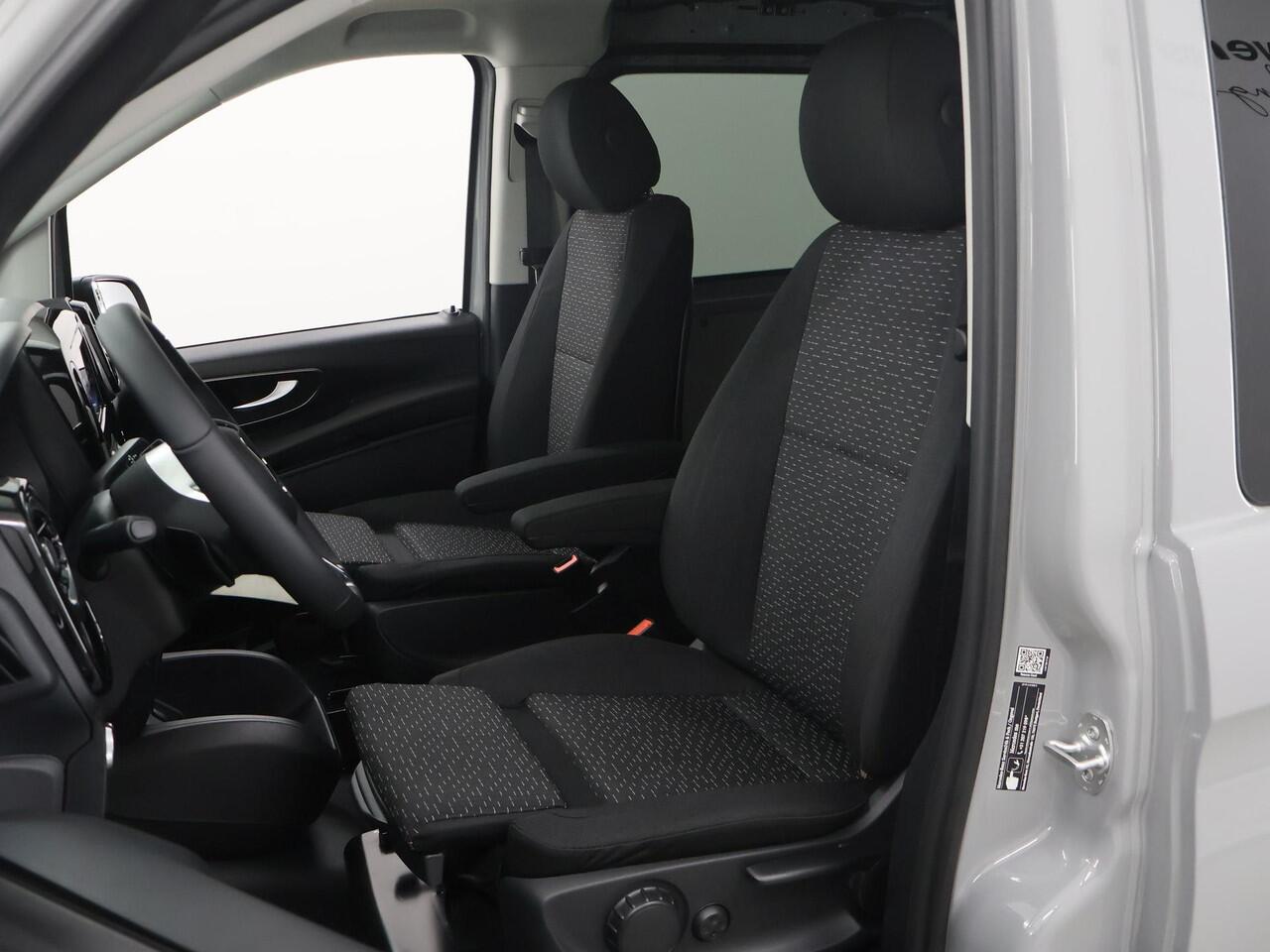 Mercedes-Benz VITO eVito Bestalwagen 112 66 kWh L2 | MultiBeam LED | Stoelverwarming | Apple Carplay | Achteruitrijcamera | Airco | Cruise Control | Vaste ruit linksvoor |