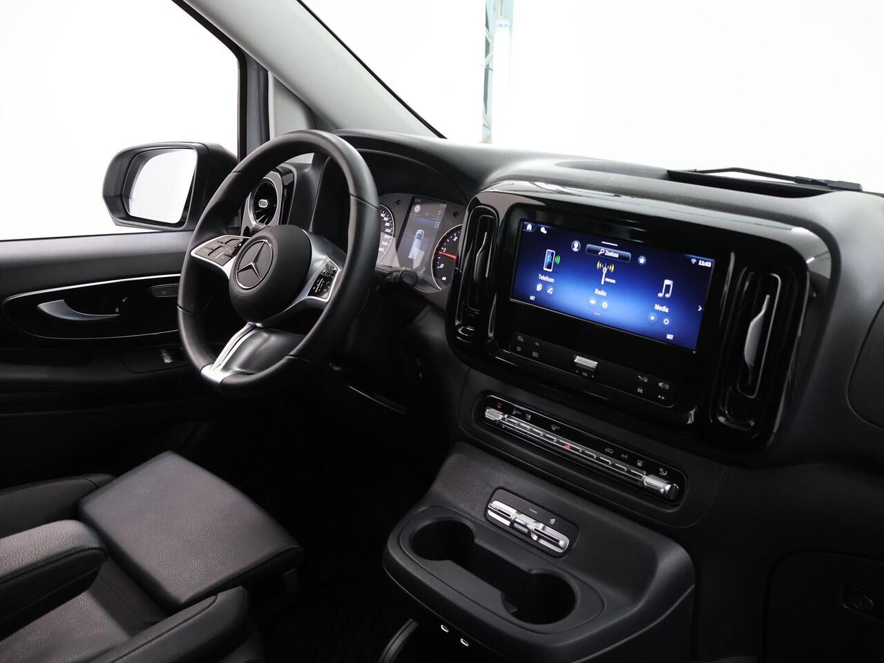 Mercedes-Benz VITO 116 CDI Aut. | XL L3 | Select 4X4 | Dubbele Cabine | Parkeercamera | Climate Control | Stoelverwarming | Keyless Go | 2500 KG. AHW | Certified