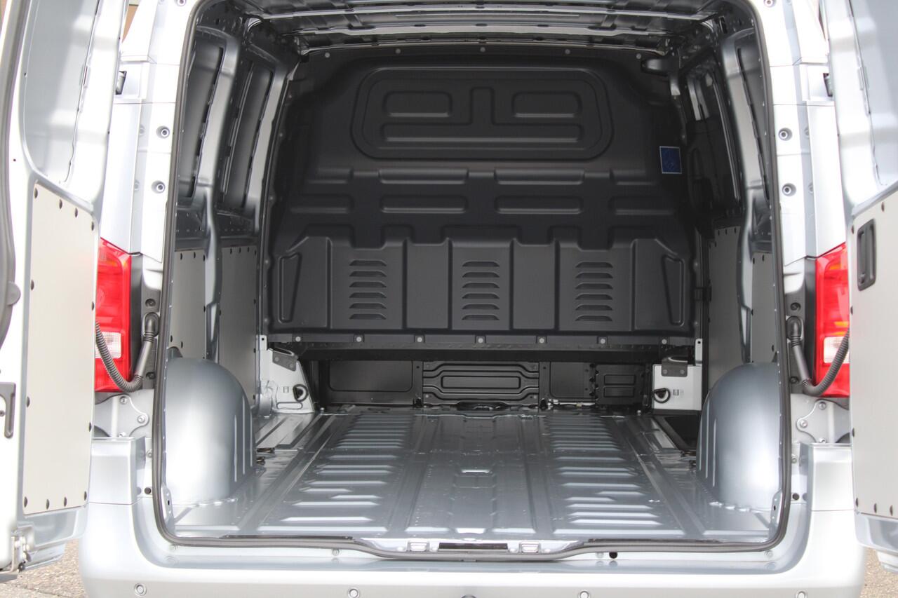 Mercedes-Benz VITO 119 CDI / Aut / XXL / Led / Leer / Achterdeuren / Stoelverw / Camera / Vol Opties / NIEUW!!