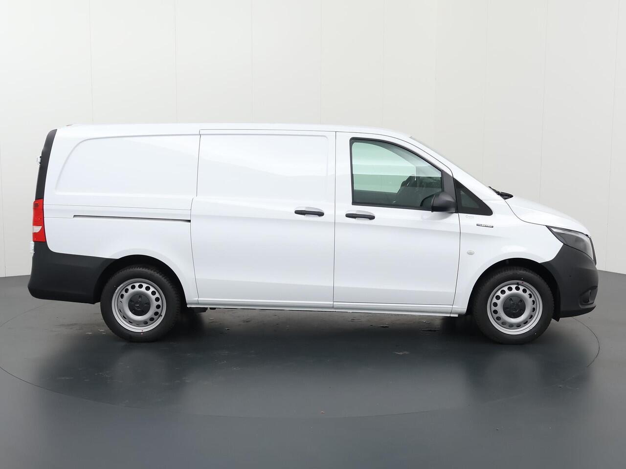 Mercedes-Benz VITO eVito Bestelwagen 66 kWh L2 | Navigatie | Achteruitrijcamera| Stoelverwarming | Lederen stuurwiel | Achterdeuren |