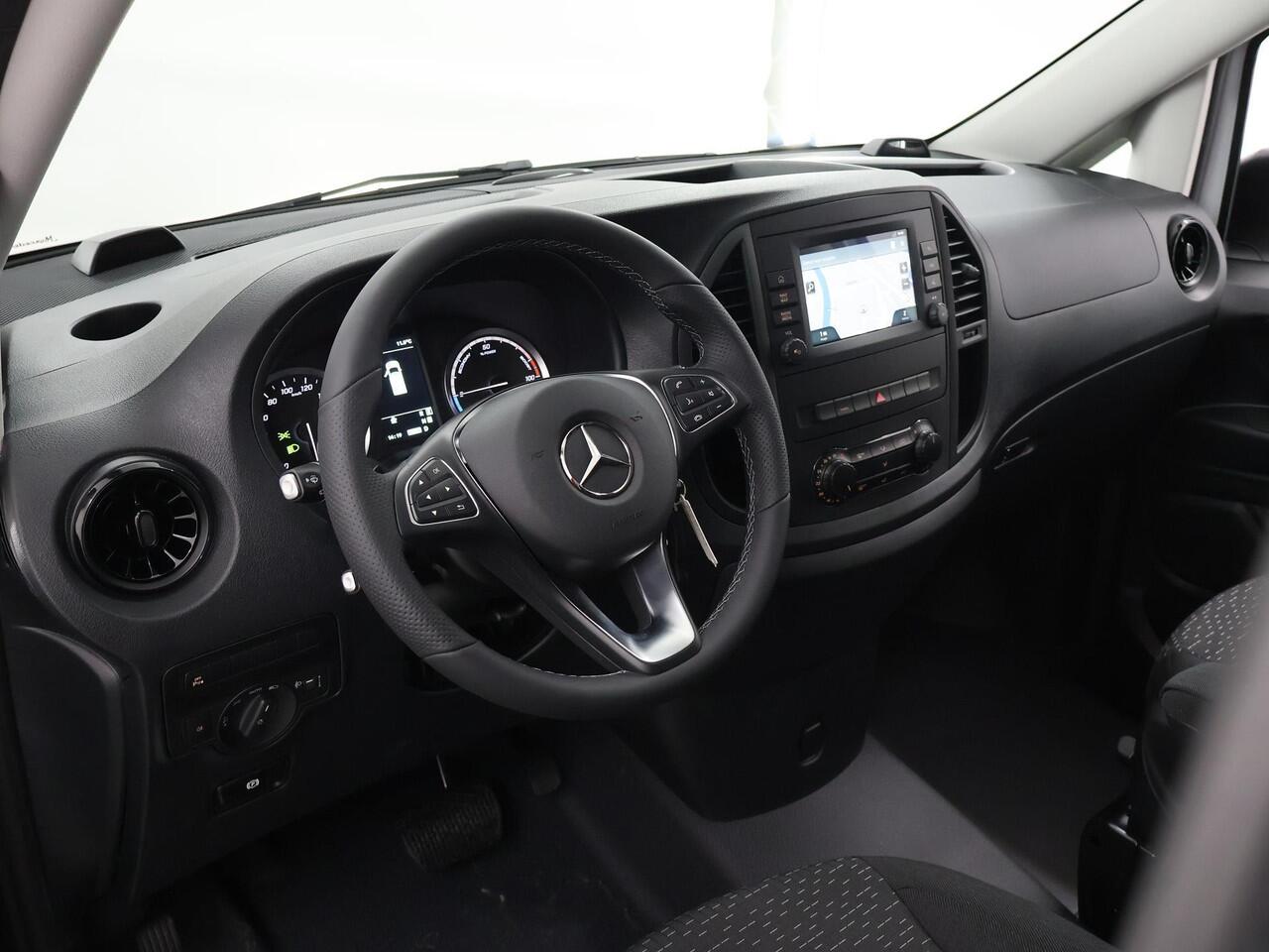 Mercedes-Benz VITO eVito Bestelwagen 66 kWh L2 | Navigatie | Achteruitrijcamera| Stoelverwarming | Lederen stuurwiel | Achterdeuren |