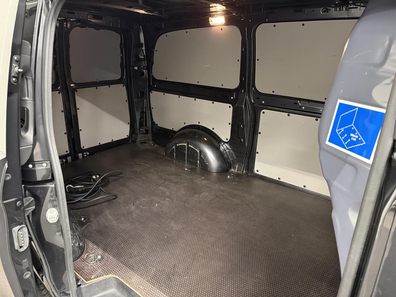 Mercedes-Benz VITO eVito Lang 66 kWh Airco Cruise Control