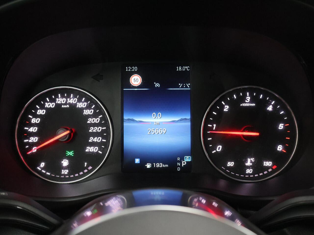 Mercedes-Benz VITO 116 CDI | Aut. | Lang L2 | Select | LM Velgen | Achterdeuren | 3-zits | Stoelverwarming | Spiegelpakket | Dynamic Drive | Certified