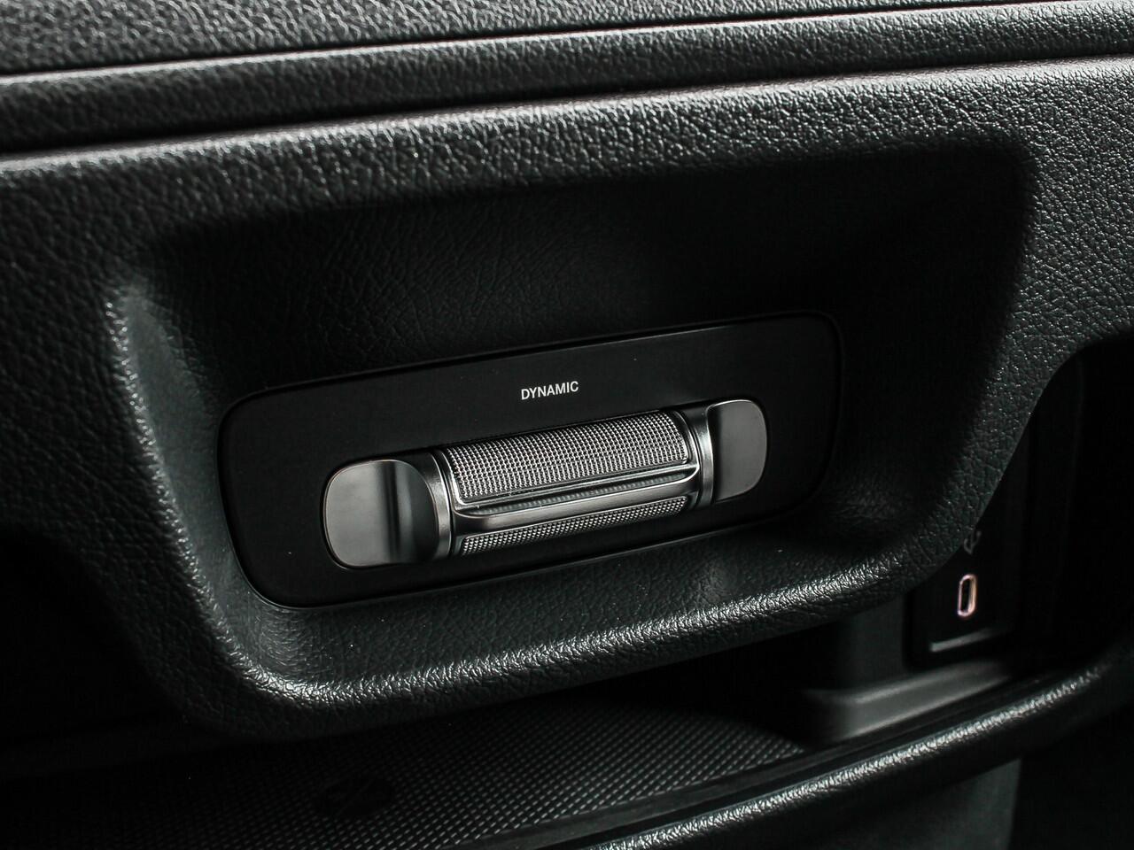 Mercedes-Benz VITO 119 CDI 190PK Automaat Bestelwagen L2 | BPM VRIJ! | STANDKACHEL | LED KOPLAMPEN | DISTRONIC | STOELVERWARMING | MBUX | ACHTERKLEP |