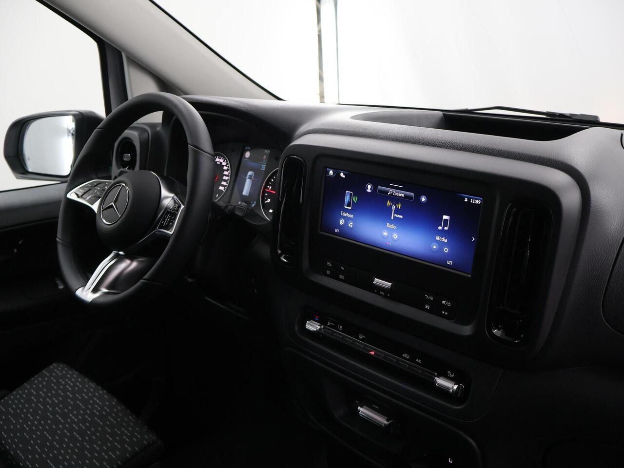 Mercedes-Benz VITO Bestelwagen 114 CDI L2 PRO | Achterdeuren | Trekhaak 2500 KG | Achteruitrijcamera | Dodehoekassistent |