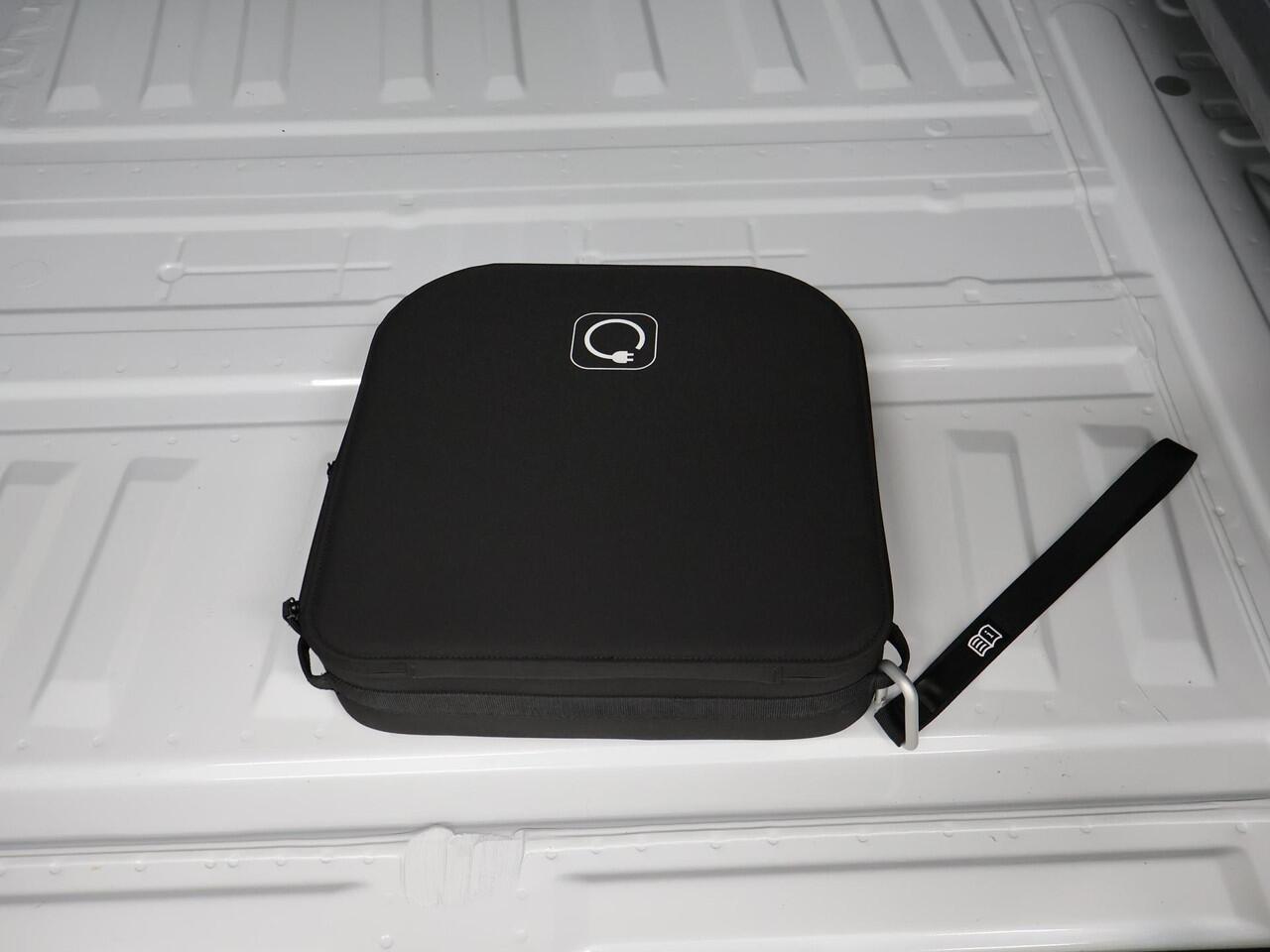 Mercedes-Benz VITO eVito Bestelwagen L2 66 kWh | Stoelverwarming | Apple Carplay | Achteruitrijcamera | Airco | Cruise Control | Dodehoekassistent |