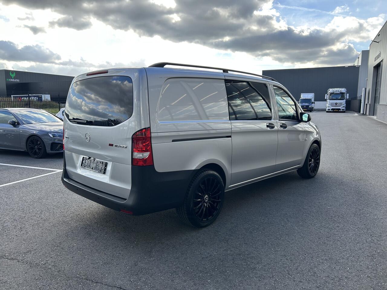 Mercedes-Benz VITO 116 CDI Lang Dubbele cabine / Distronic / Camera / Parkeersensoren / Navigatie / Airco / LMV