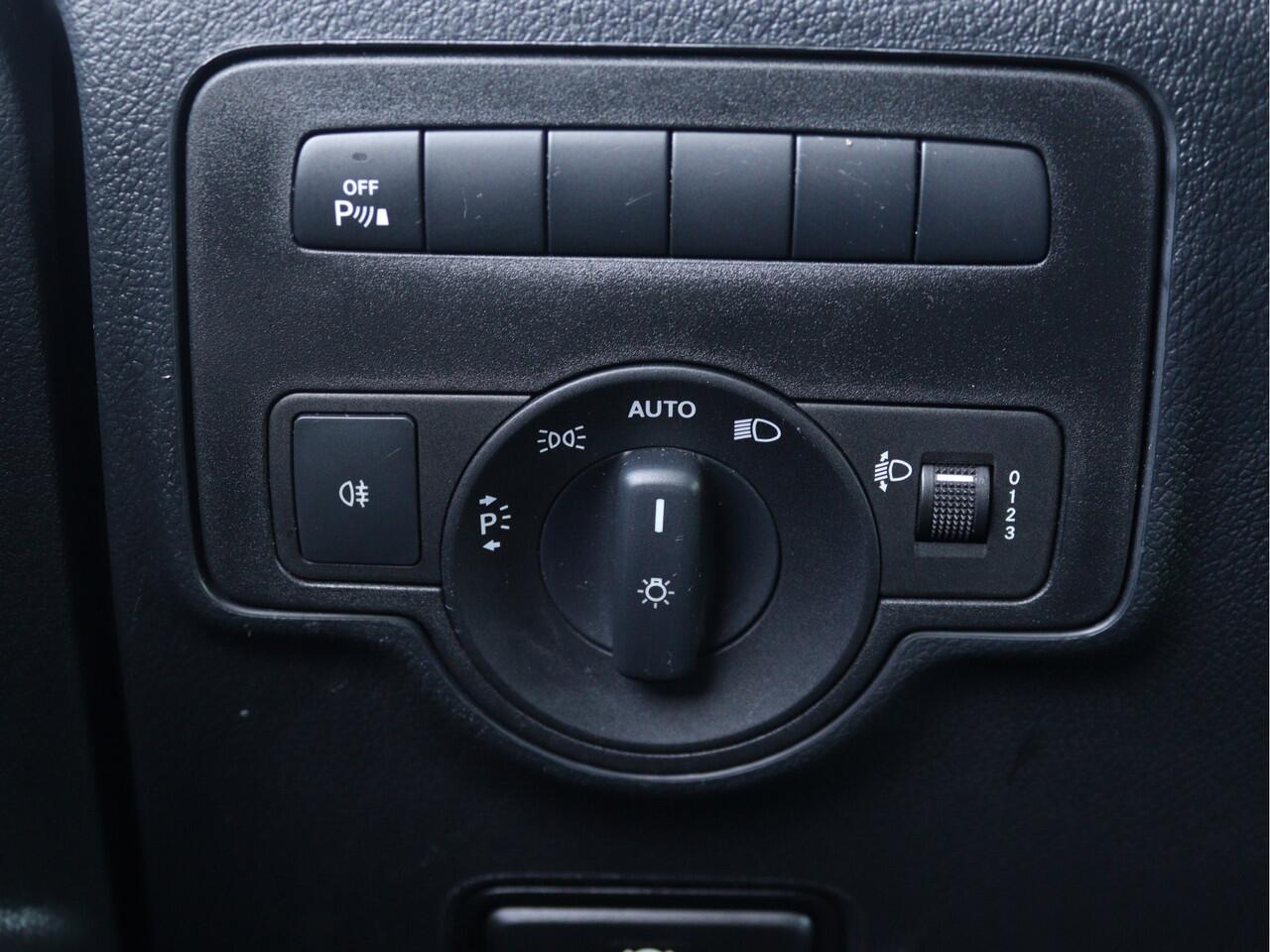 Mercedes-Benz VITO 114 CDI L1 | AIRCO/NAVI/CAMERA/TREKHAAK | Certified .