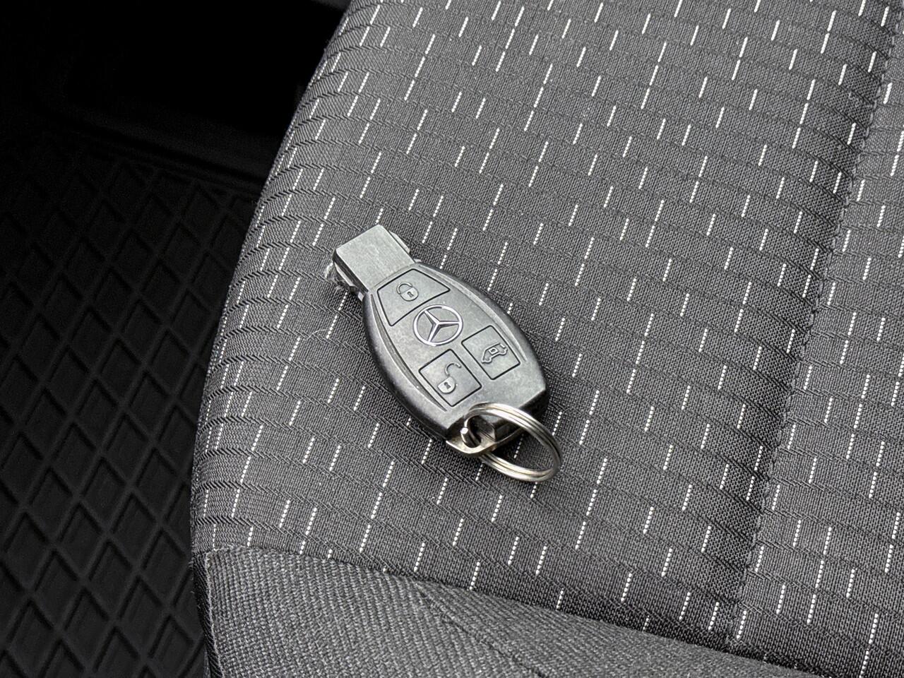 Mercedes-Benz VITO 114 CDI Extra Lang Dubbele Cabine Led koplampen Trekhaak Apple Carplay/Android Auto Betimmering Cruise Control