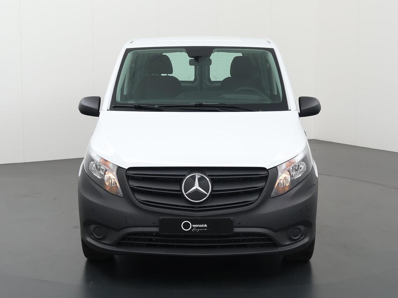 Mercedes-Benz VITO eVito Bestelwagen 66 kWh L2 | Navigatie | Achteruitrijcamera| Stoelverwarming | Lederen stuurwiel | Achterdeuren |