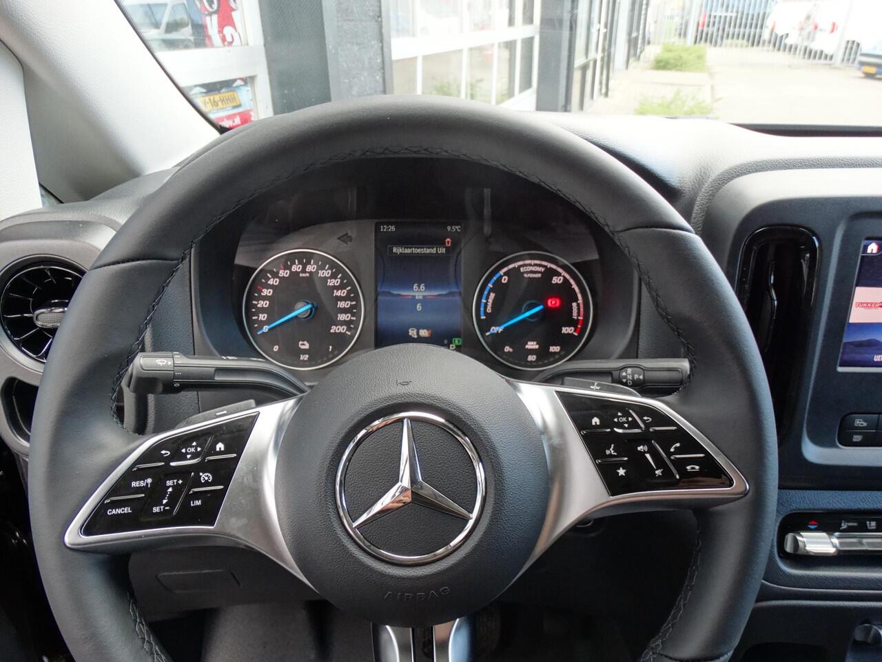 Mercedes-Benz VITO eVito 112 L2 60 kWh Mercedes-Benz eVito eVito 112 L2 66 kWh