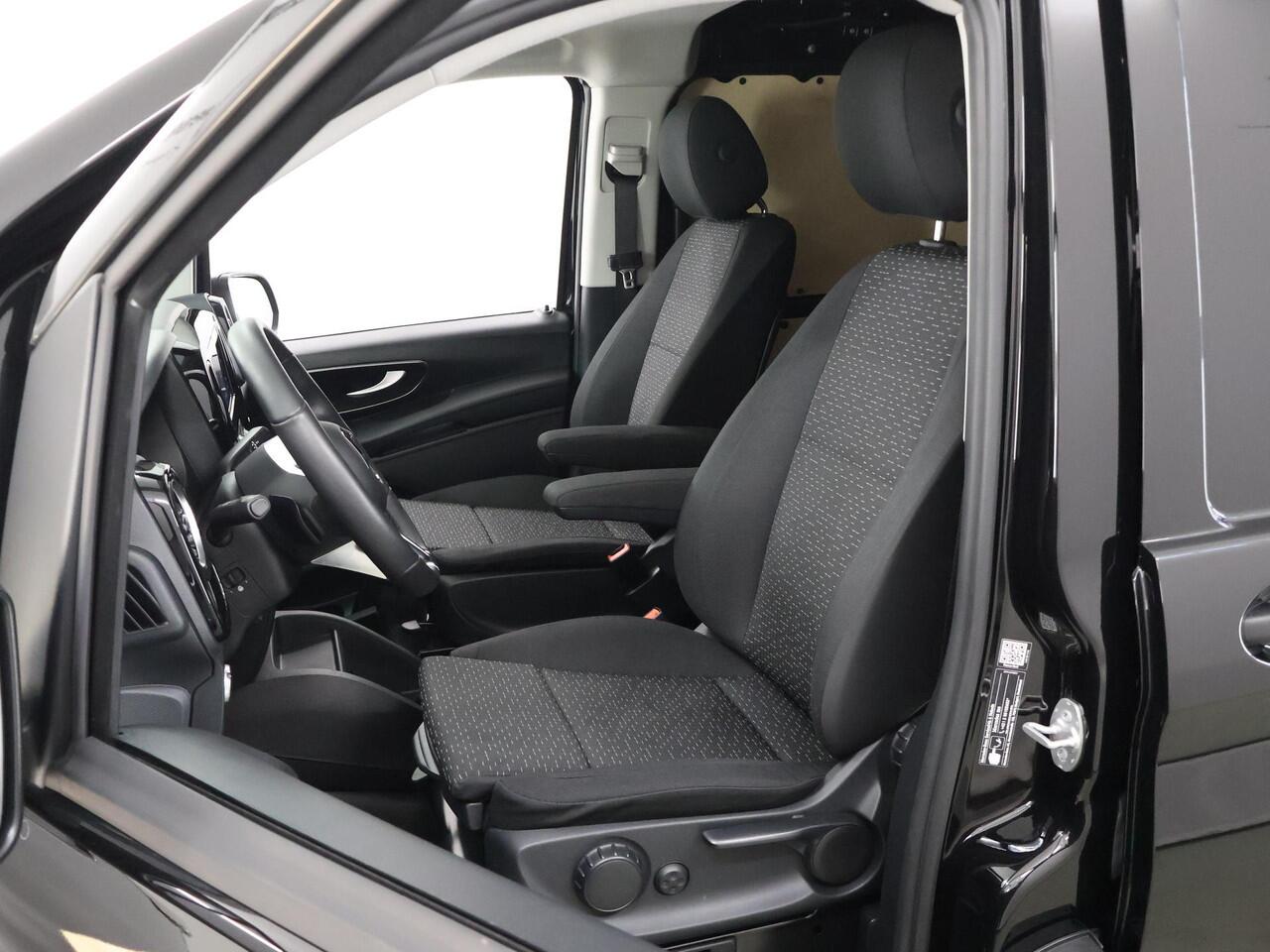 Mercedes-Benz VITO 119 CDI XL L3 Pro | Dubbele Schuifdeur | EDITION | MBUX | 270° Deuren | 2500 KG Trekhaak | SPOILERPAKKET | TREEPLANKEN | LM-VELGEN | PARKEERCAMERA | CLIMATE CONTROL | CERTIFIED