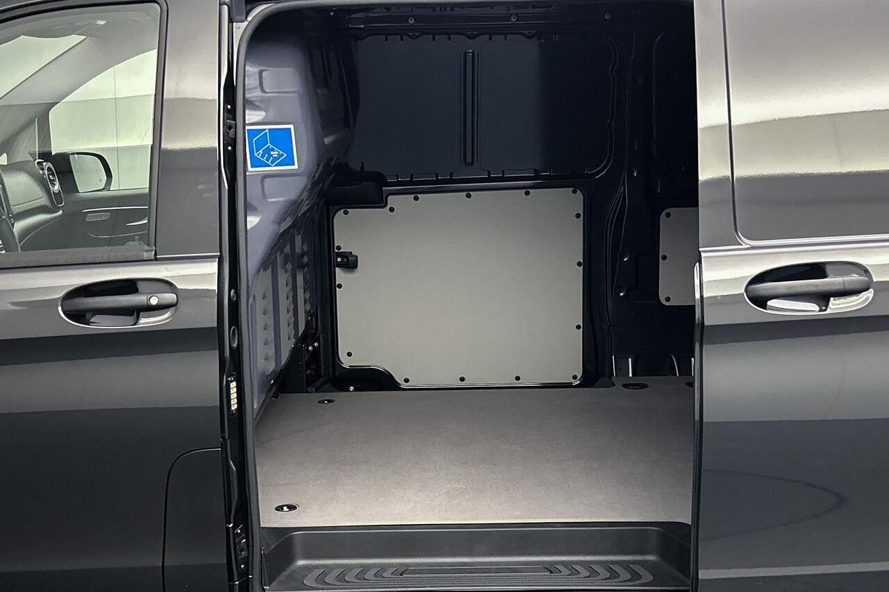 Mercedes-Benz VITO 119 CDI L2 Automaat | 2x schuifdeur | Leder | LED | Trekhaak | Camera | Parkeersensoren