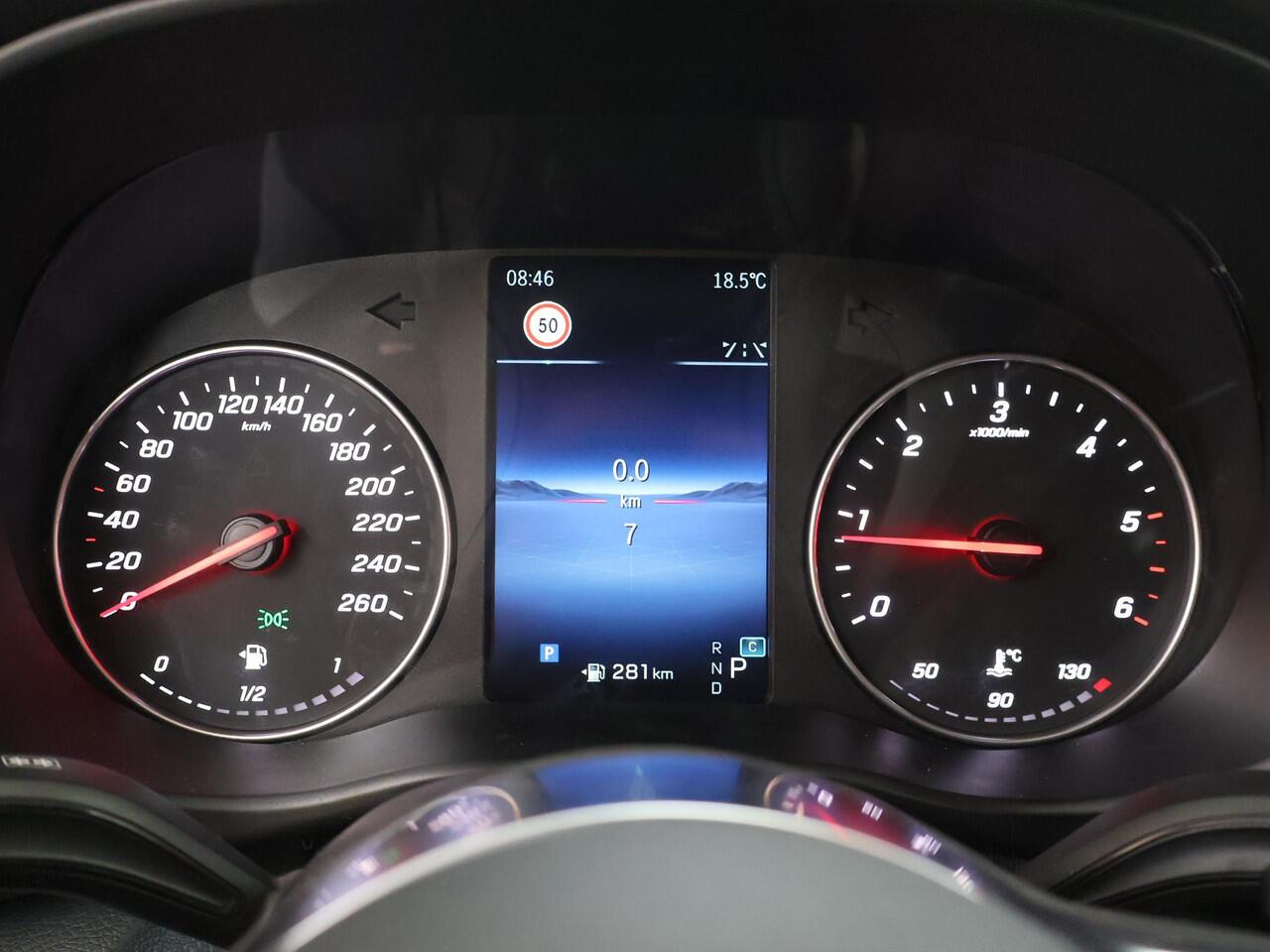 Mercedes-Benz VITO 119 CDI Bestelwagen L2 SELECT | Inclusief BPM | Navigatie | Winterpakket | Dodehoekassistent | 2500kg AHW | Parkeerpakket |