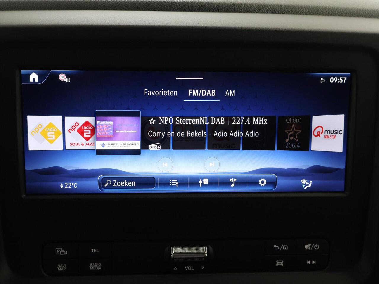 Mercedes-Benz VITO Bestelwagen 114 CDI L2 PRO | Achteruitrijcamera | Climate Control | Trekgewicht 2500 kg | Bumper en stootlijsten carrosseriekleur |