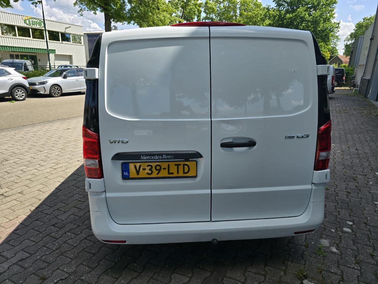 Mercedes-Benz VITO 116 CDI L2 H1 STANDKACHEL