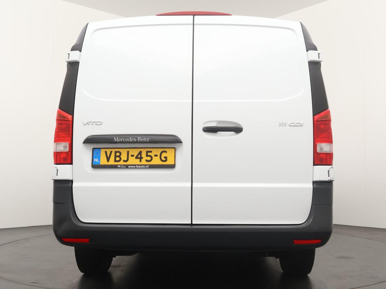 Mercedes-Benz VITO 111 CDI Functional Lang - Airco - Cruise Control - Bluetooth - Zijwand+vloerbetimmering