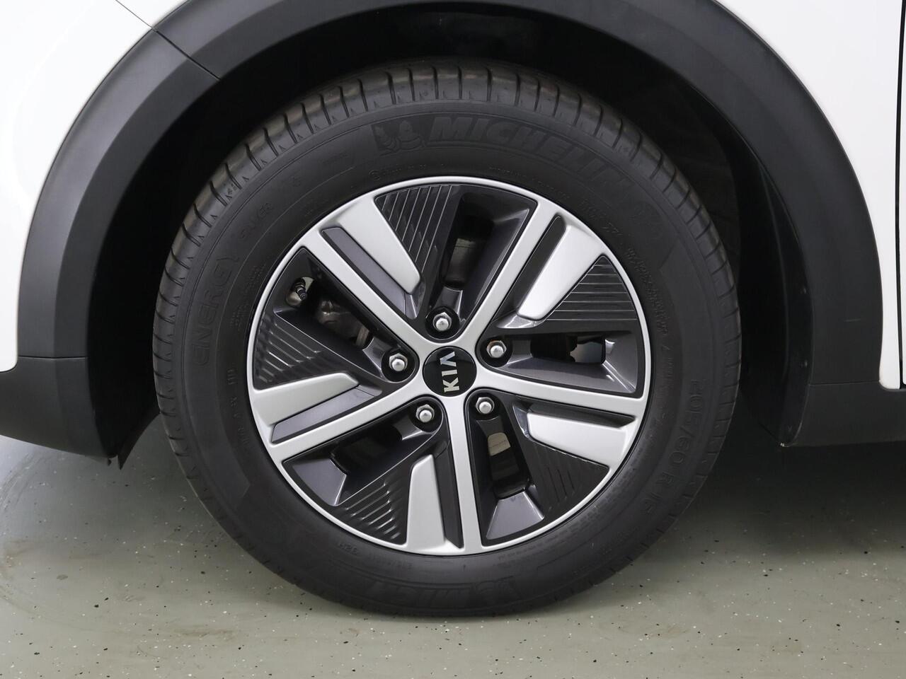 Mercedes-Benz VITO 116 CDI Extra Lang | Dubbel Cabine ¤57.995,- | Sidebars | LED | Trekhaak |