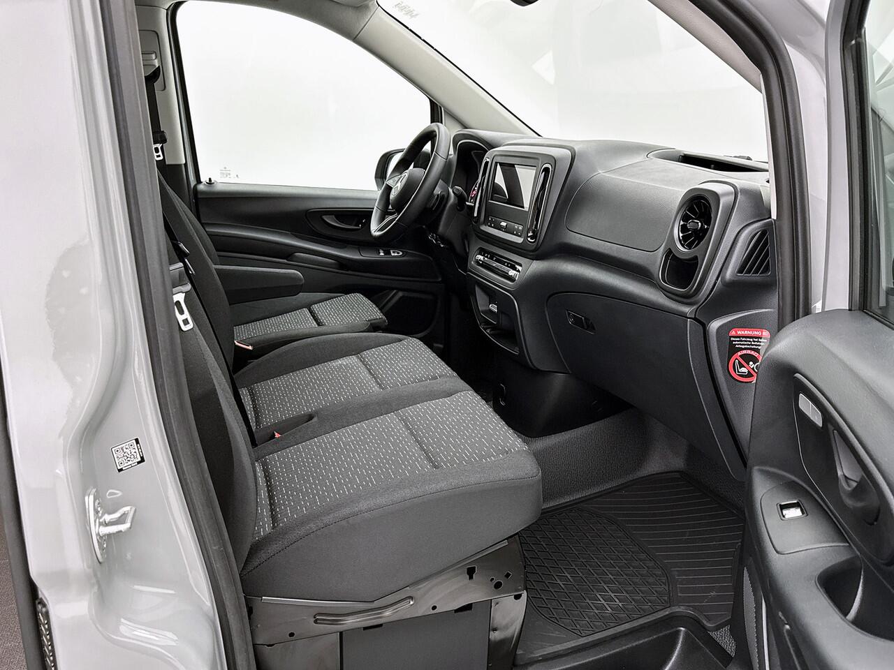 Mercedes-Benz VITO 116 CDI L2 Pro Multibeam Led Parkeerpakket Trekhaak 2.5t Alpingrijs Cruise control MBUX