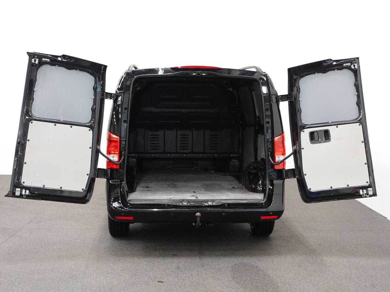 Mercedes-Benz VITO 114 CDI Lang Automaat | Navigatie | Apple Carplay/Android Auto | Airco | Bluetooth | Trekhaak | Parkeer sensoren | Camera