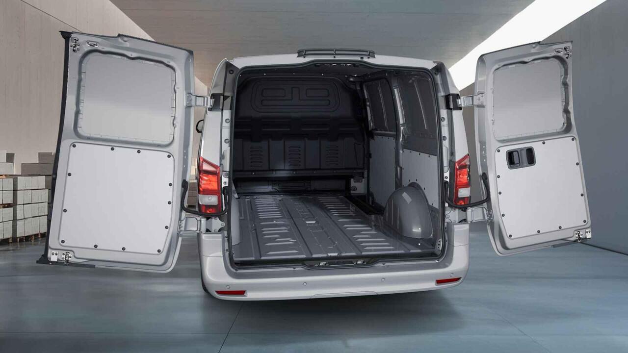 Mercedes-Benz VITO eVito 112 L2 60 kWh