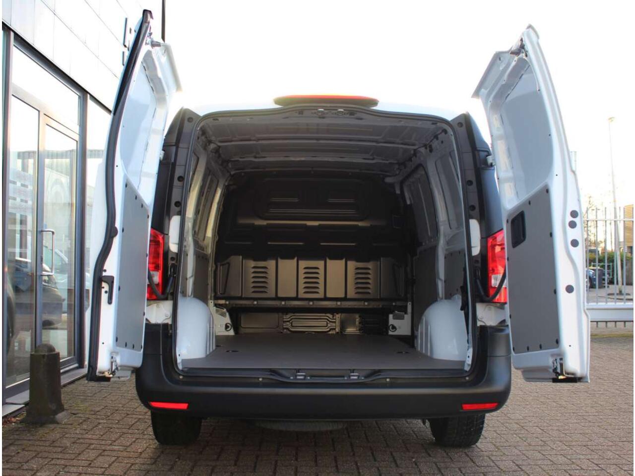 Mercedes-Benz VITO eVito 112 L2 60 kWh Aut. Elektrisch Z.G.A.N.