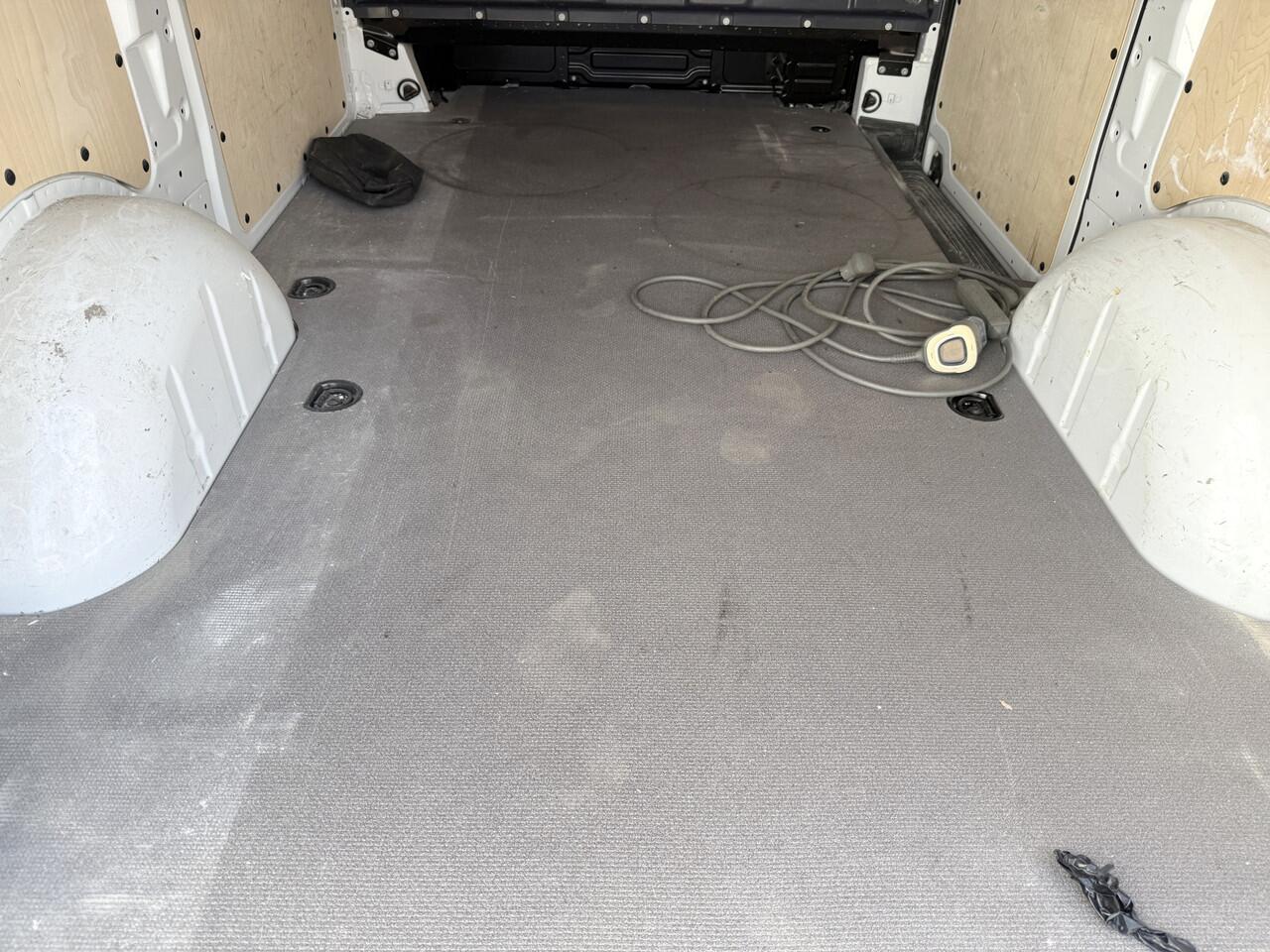 Mercedes-Benz VITO eVito 111 Elektrisch 41kWh 138KM WLTP Extra Lang Climate Control Camera Stoelverwarming