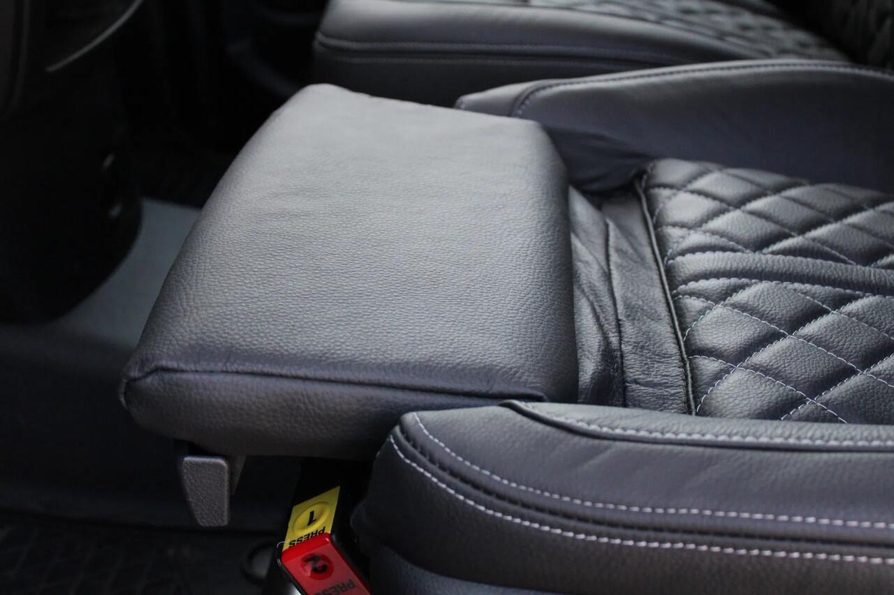 Mercedes-Benz VITO 116 CDI L2 Automaat | BPM VRIJ | Multibeam LED | CarPlay | Camera | Dodehoek | MF Stuur | DAB | Climate control | 3-Zitter | Lederen bekleding