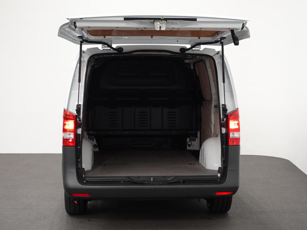 Mercedes-Benz VITO eVito Lang 66 kWh Automaat Airco Cruise Leder Camera Navigatie