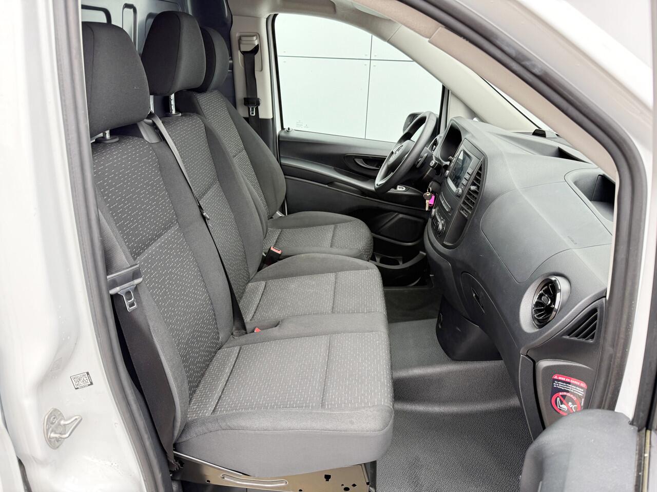 Mercedes-Benz VITO eVito 112 66 kWh Elektrisch 66kWh 280km WLTP Snelladen Climate Control Cruise Control Camera Parkeersensoren voor achter Stoelverwarming