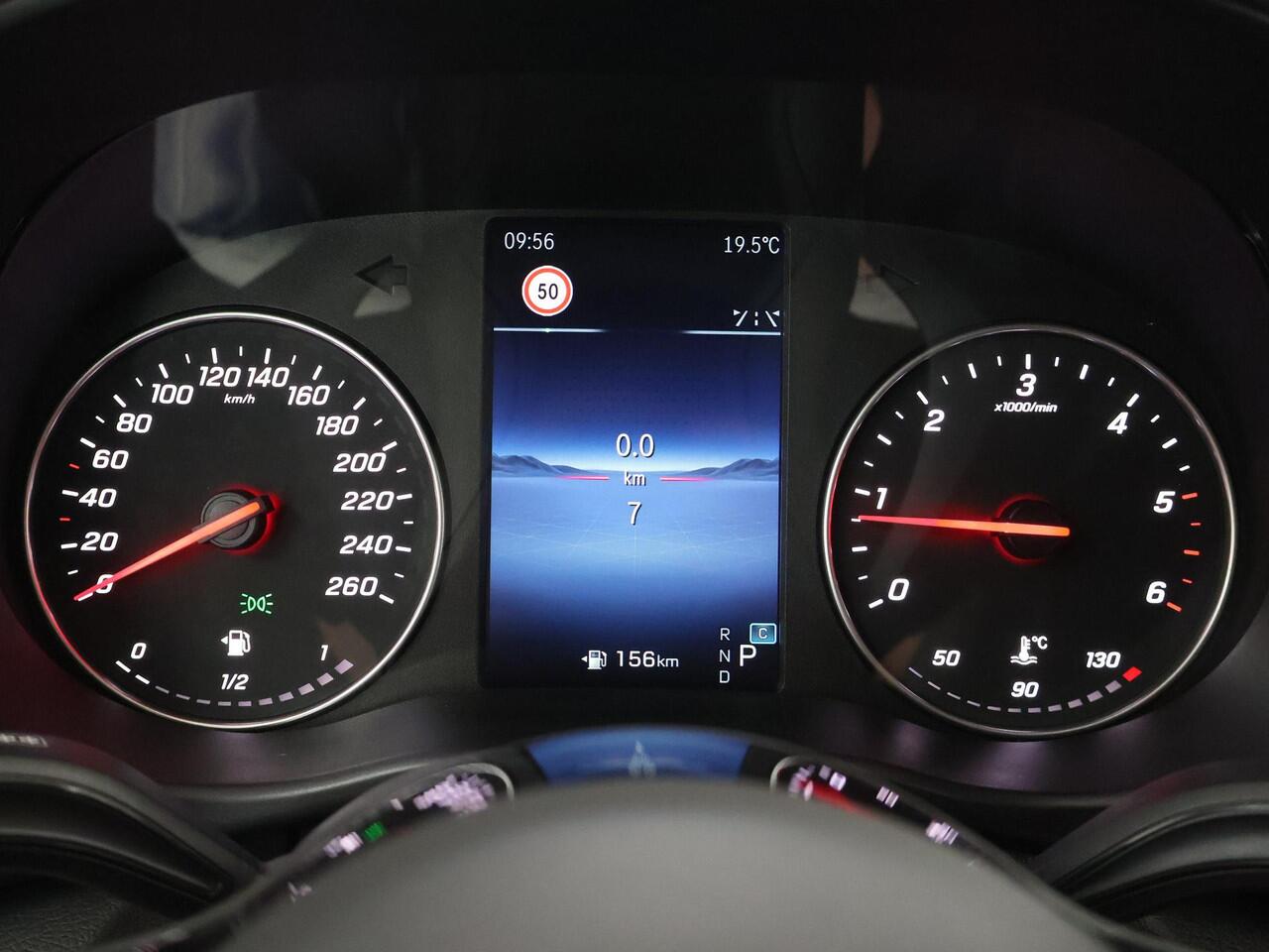 Mercedes-Benz VITO Bestelwagen 114 CDI GB L2 PRO | Achteruitrijcamera | Climate Control | Trekgewicht 2500 kg | Bumper en stootlijsten carrosseriekleur |