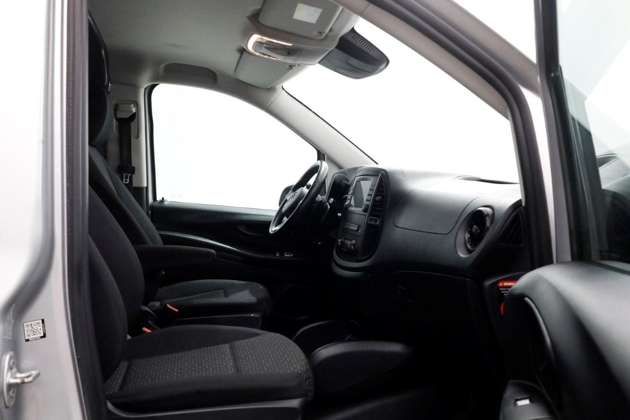 Mercedes-Benz VITO 114 CDI 136pk Compact 9G Automaat 2x Schuifdeur/LED/Camera/Navi/Inrichting 05-2022