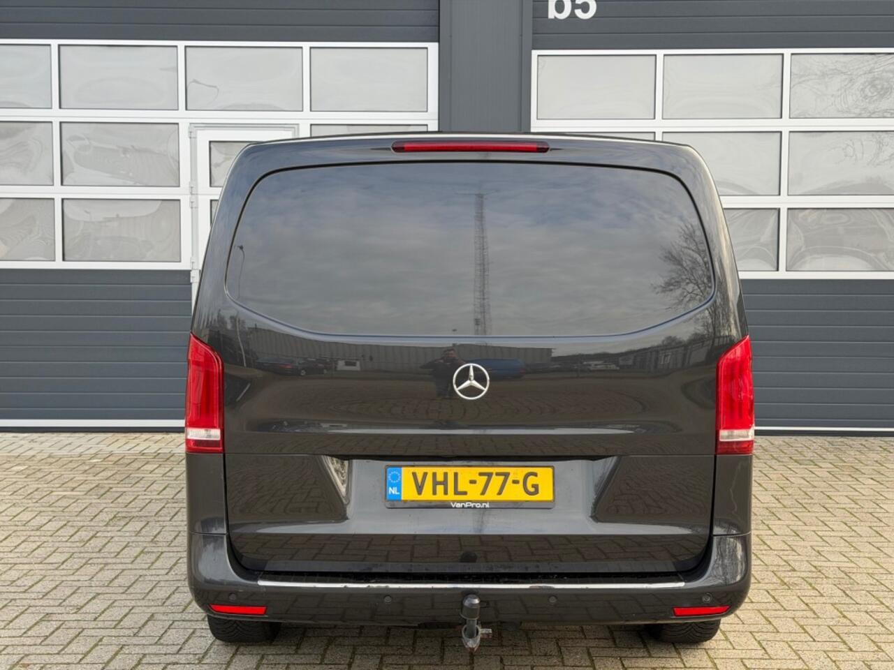 Mercedes-Benz VITO 114 CDI L2 Automaat GB / Navi / Airco / Trekhaak / Led