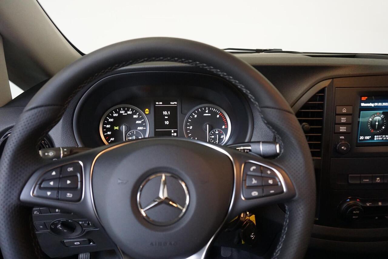 Mercedes-Benz VITO 114 CDI Lang Dubbele Cabine Automaat Airco Navigatie Parkeersensoren 6-zits Trekhaak