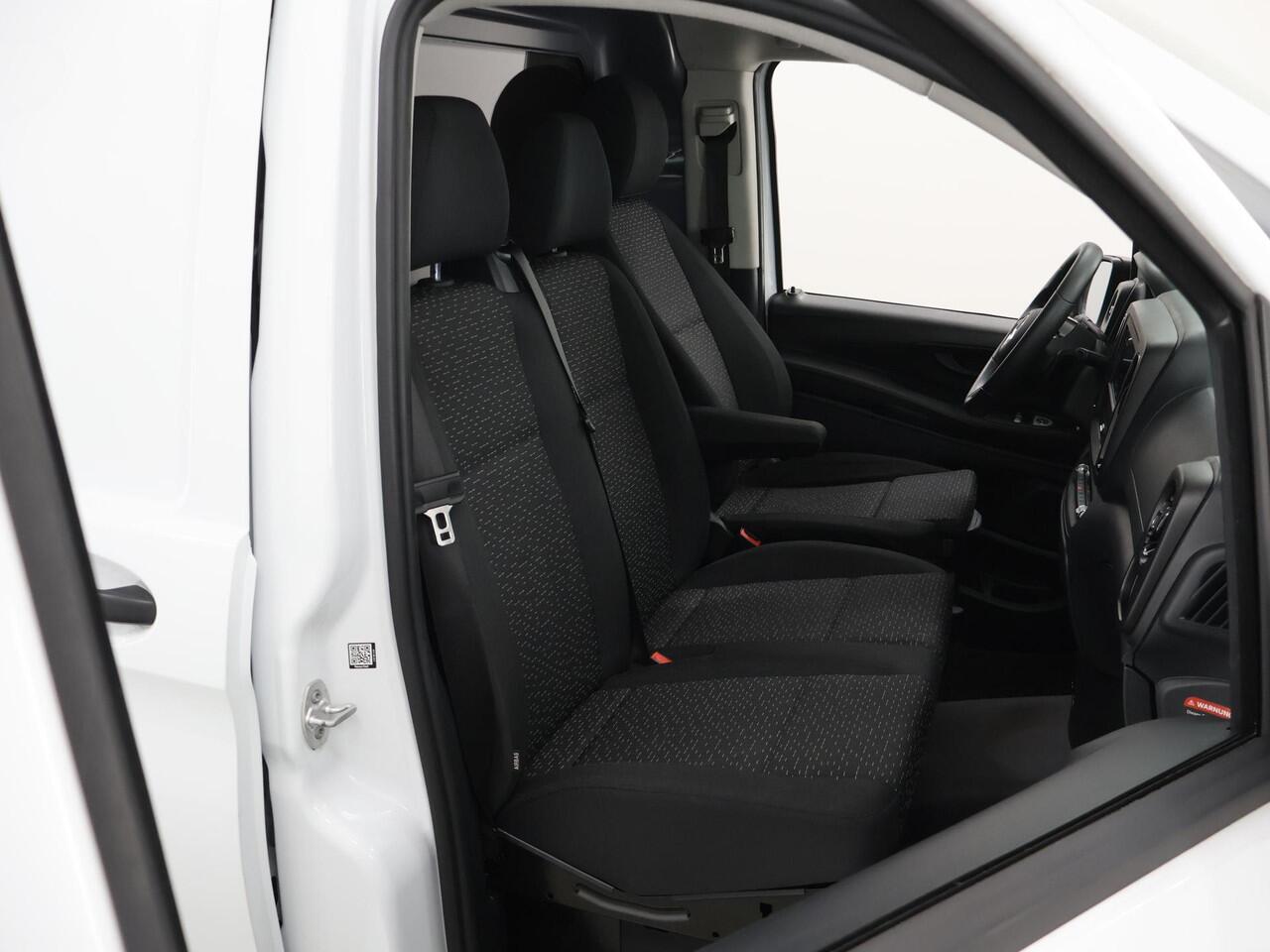 Mercedes-Benz VITO 116 CDI | AUT. | L2 | PRO | NAVIGATIE | PARKEERCAMERA | CRUISE CONTROL | 3-ZITS | ACHTERDEUREN | STOELVERWARMING | DODEHOEK DETECTIE | SPIEGELPAKKET | ALARM