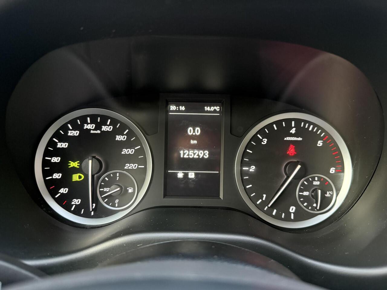 Mercedes-Benz VITO 114 CDI Lang | Navi | Camera | Airco | Cruise Control | PDC | 1e Eigenaar! | Comfort stoel | Dealer onderhouden | APK tot 30-10-2025!