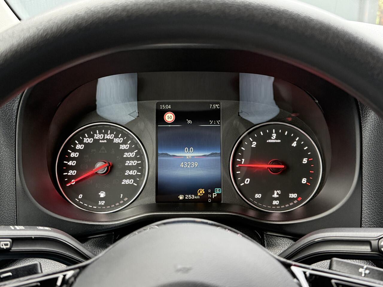 Mercedes-Benz VITO 116 CDI 164 PK 9G-TRONIC SELECT / FACELIFT / L2H1 / CAMERA / NAVI / AIRCO / CRUISE / BLIND SPOT / LICHTMETALEN VELGEN